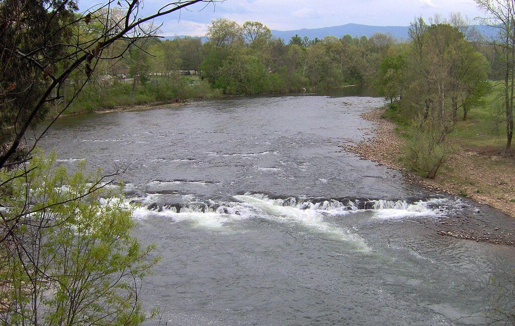 Fishing Nolichucky river near Davy Crockett Birthplace. Greene Co. TN
